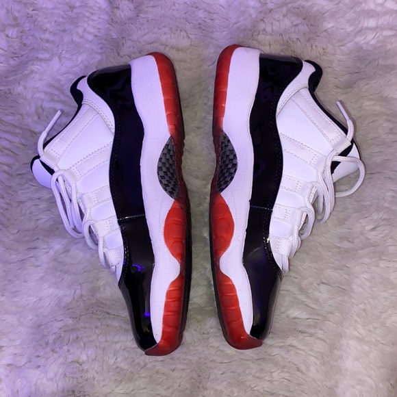 Jordan 11 Low Concord Bred - Picture 2 of 6